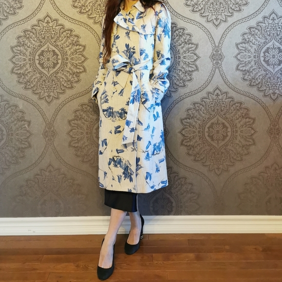 Sold*Hobbs London made in Portugal floral coat - Picture 4 of 8